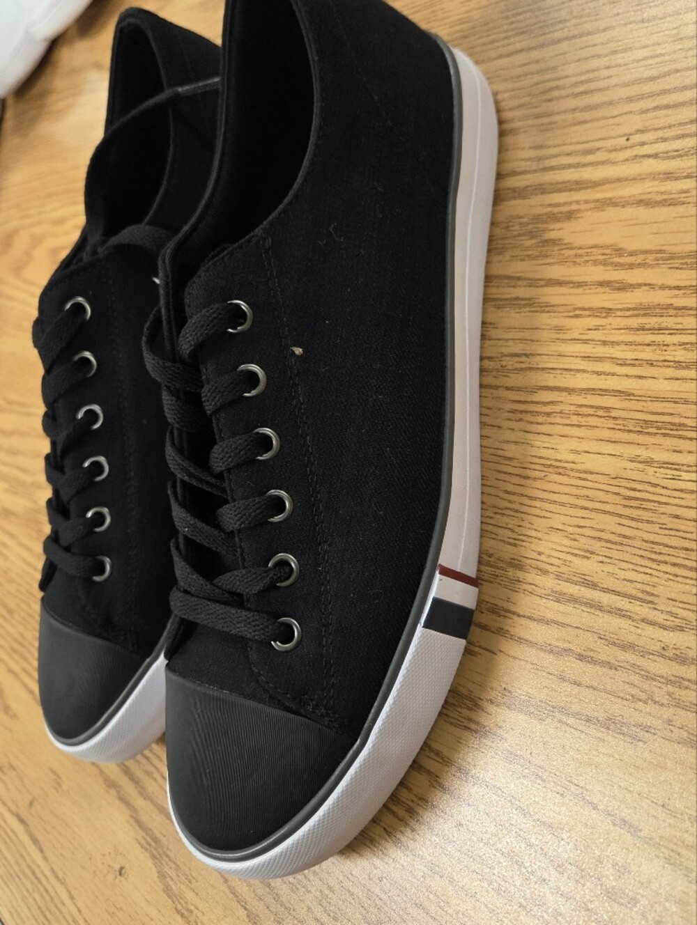 Men's Black Memory Foam Casual Sneaker